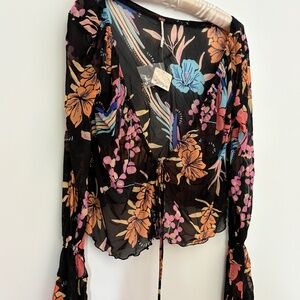 Free People Bell Sleeve Blouse - New with tags (XS)